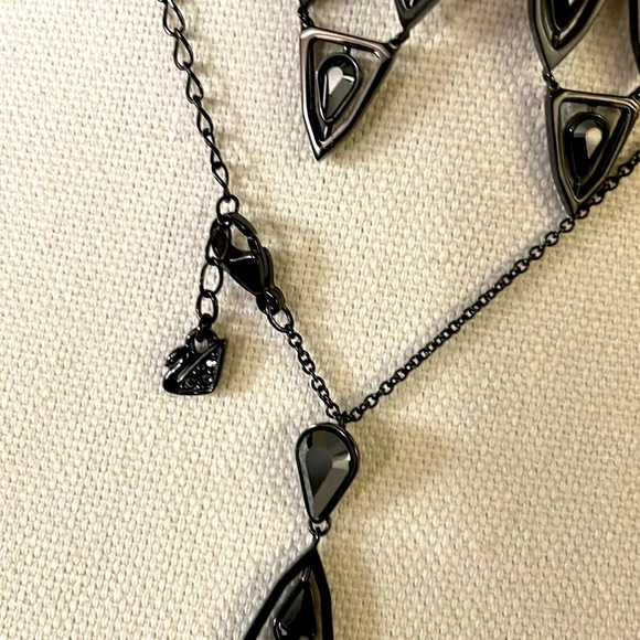 Swarovski-Necklace - Picture 2 of 3